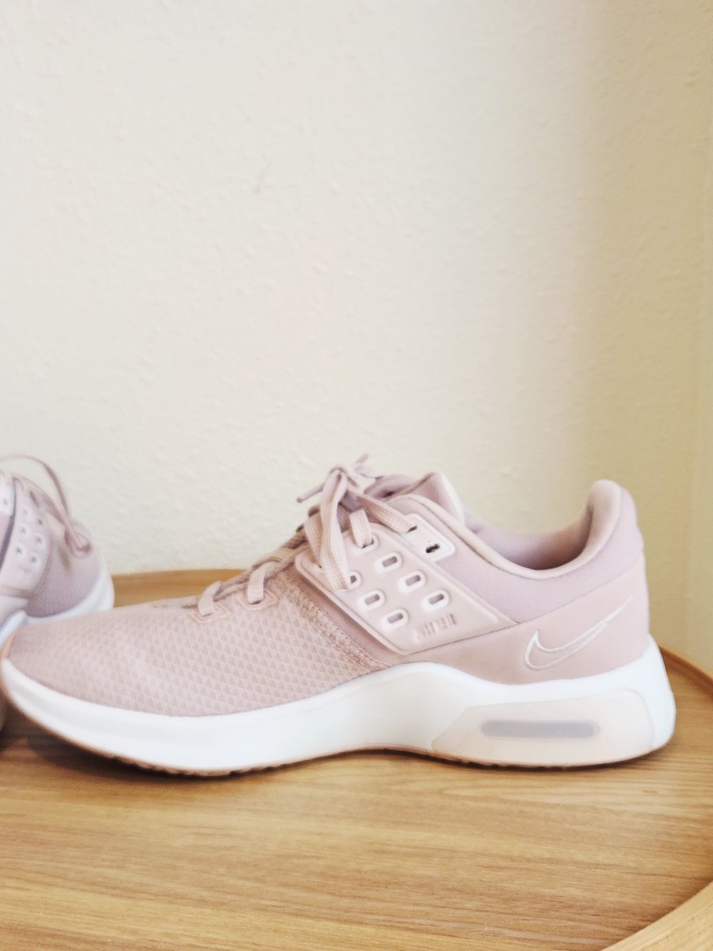 Nike Air Max Bella TR 4 Women's Training Shoe In Champagne Size 6.5 - Picture 7 of 10